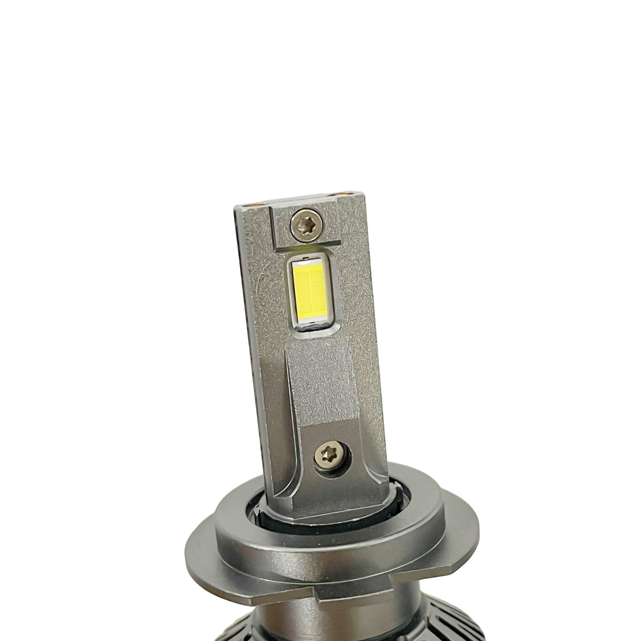 X-7SEVEN OEM Premium Lighting R8 Series H4/H7/9005 140W 30000LM 6500K Anti-Flicker LED Headlamp Bulb for Rain/Snow